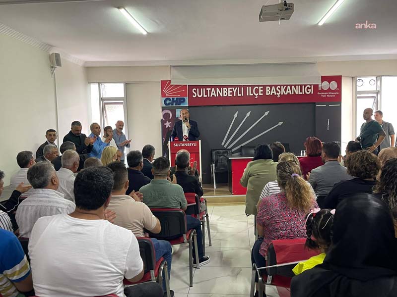 CHP İstanbul İl Başkanı Gürsel Tekin, Sultanbeyli ilçe binasında devir