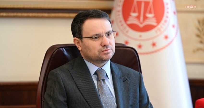 Adalet Bakanı Akın Gürlek, gazeteci Uğur Mumcu'nun ailesinin talebi üzerine