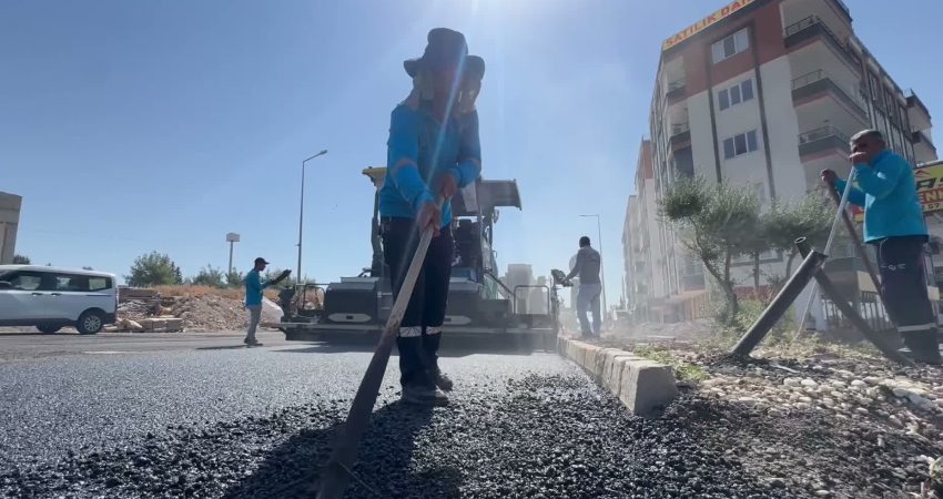 Adıyaman Belediye Başkanı Abdurrahman Tutdere, Ak Konut bölgesindeki Kent Caddesi’nde