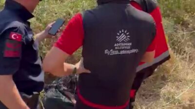 Adıyaman Belediyesi Arama Kurtarma ekibi, kayıp alzheimer hastasını sağ olarak buldu Adıyaman’ın Besni ilçesinde sabah saatlerinde evinden ayrıldıktan sonra kendisinden haber