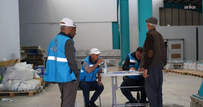 Adıyaman Belediyesi Veteriner İşleri Müdürlüğü, yüksek hava sıcaklığı nedeniyle sokak