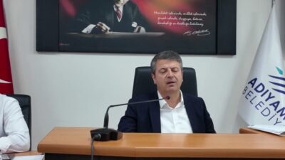 Adıyaman Belediyesi, YKS'de başarı göstererek üniversiteye yerleşen öğrencilere nakdi eğitim
