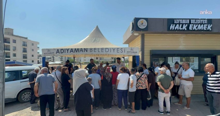 Adıyaman Belediyesi’nin 10 dönümlük alanda tamamen doğal yöntemlerle ürettiği yaz