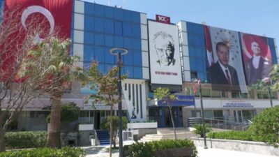 AK Parti Genel Sekreteri Eyyüp Kadir İnan, Menderes’teki belediye başkan
