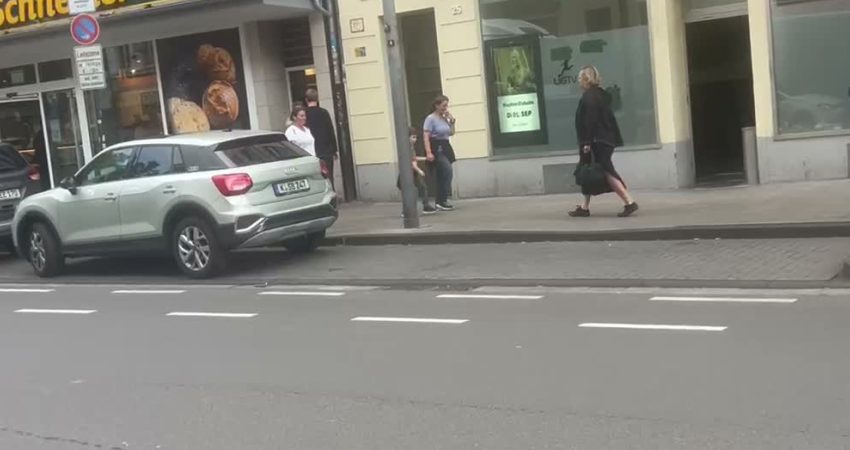 Almanya’nın Köln kentinde Türk kafesine silahlı saldırı düzenlendi. Ölen ya