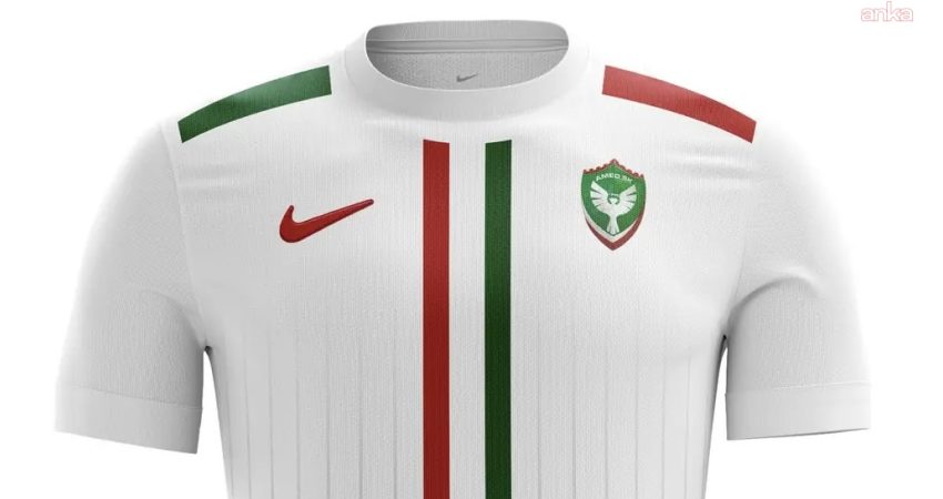 Amedspor Kulübü, Trabzon’da takımın formasını giyen kadına sözlü saldırıyı kınadı Amed Sportif Faaliyetler Kulübü, Trabzon’da Amedspor forması giyen kadına saldırıyı kınayarak, olayın