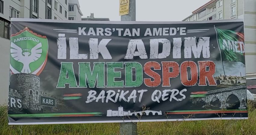 Trendyol Süper Lig'in yeni takımı Amedspor'un taraftarı bir grup, takımlarının