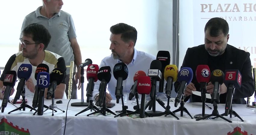 Amedspor Futbol Şube Sorumlusu Nedim Şimşek ve Teknik Direktör Besnik