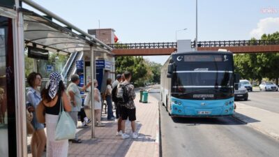 Antalya Büyükşehir Belediyesi Ulaşım Dairesi Başkanlığı, kent genelinde toplu taşıma