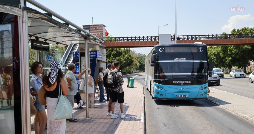 Antalya Büyükşehir Belediyesi Ulaşım Dairesi Başkanlığı, kent genelinde toplu taşıma