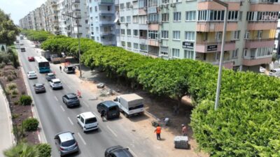Antalya Büyükşehir Belediyesi, kent merkezinde yaya güvenliğini ve ulaşım konforunu