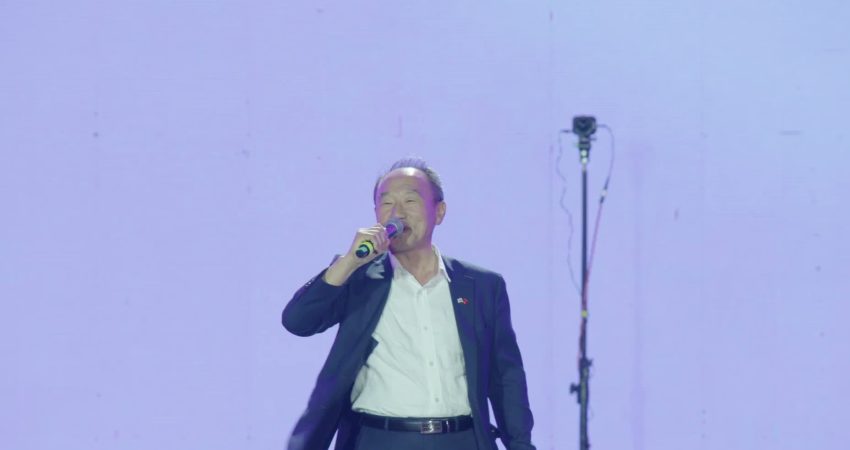 ATEEZ yeni klibini İstanbul’da çekmek istiyor K-Pop'un dünya çapında tanınan gruplarından ATEEZ, İstanbul Festivali kapsamında ilk