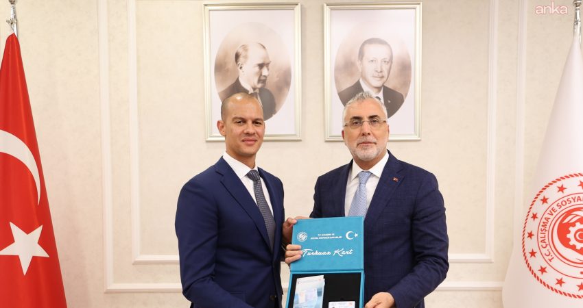 Çalışma ve Sosyal Güvenlik Bakanı Vedat Işıkhan, Uber Türkiye Mobilite
