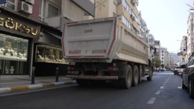 İzmir Büyükşehir Belediyesi, Balçova’nın ulaşım yükünü taşıyan Ata Caddesi, Vali