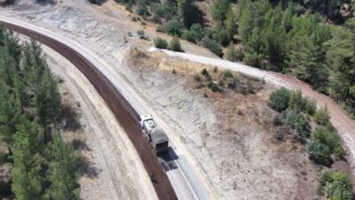 Balıkesir Büyükşehir Belediyesi’nin 20 ilçede sürdürdüğü asfalt seferberliği kapsamında Dursunbey