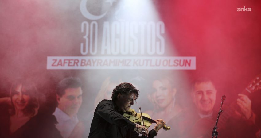 Başkent’te 30 Ağustos coşkusu Ankara Büyükşehir Belediyesi (ABB) 30 Ağustos Zafer Bayramı’nı büyük bir