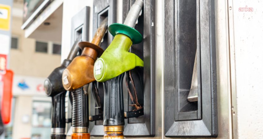 Motorinin ardından benzine de indirim göründü. Benzine, bu geceden geçerli