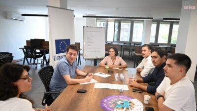 Beşiktaş Belediyesi, "12 Ağustos Uluslararası Gençlik Günü" kapsamında gençlerin kent
