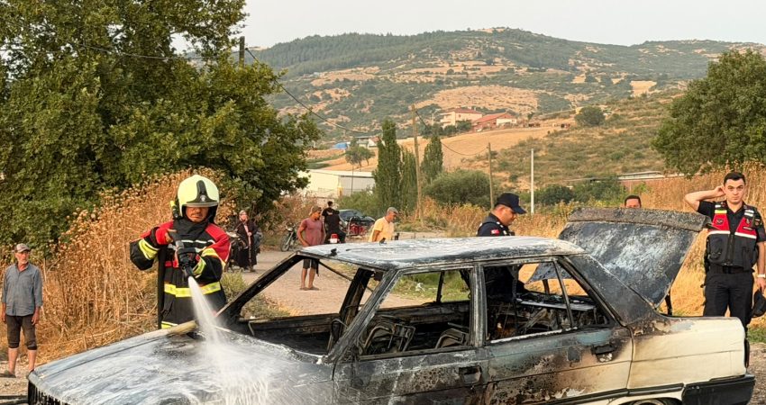 Balıkesir’in Bigadiç ilçesine bağlı Balatlı Mahallesi’nde bir araçta çıkan yangın,