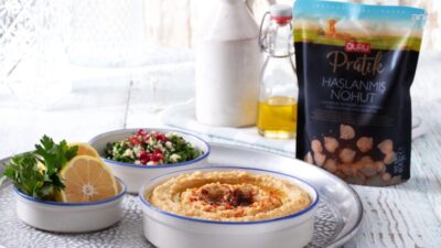 Nohut, tahin ve zeytinyağını bir araya getiren humus; bitkisel protein,