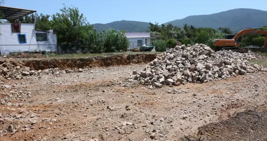 Bodrum Belediyesi ekipleri, Pazar Yeri ve Sosyal Etkinlik Alanı Projesi’nde son aşamaya geldi Bodrum Belediyesi Fen İşleri Müdürlüğü koordinesinde Pınarlıbelen Mahallesi’nde yürütülen Pazar