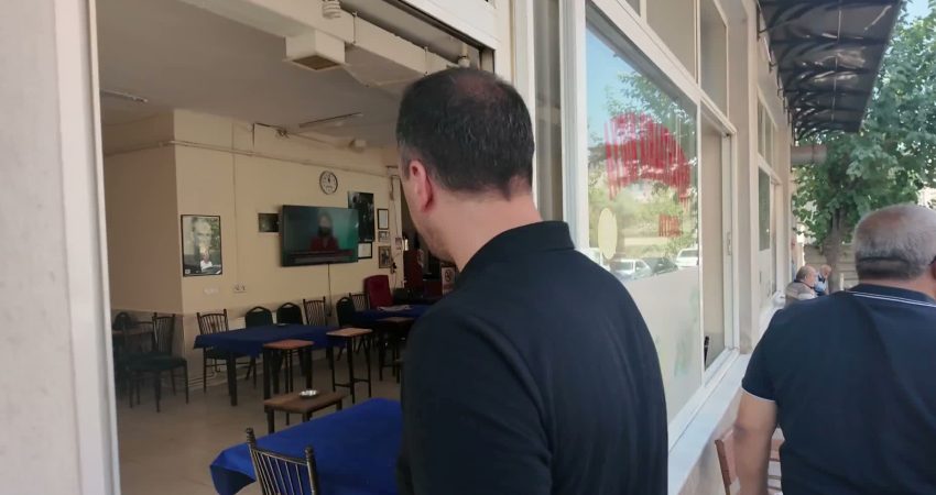 Bornova Belediye Başkanı Eşki Ümit Mahallesi’nde vatandaşlarla buluştu Bornova Belediye Başkanı Ömer Eşki, “ortak akıl” ilkesiyle sürdürdüğü saha