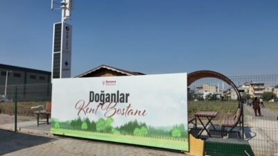 Bornova Belediye Başkanı Ömer Eşki, Türkiye'nin en büyük kent bostanında