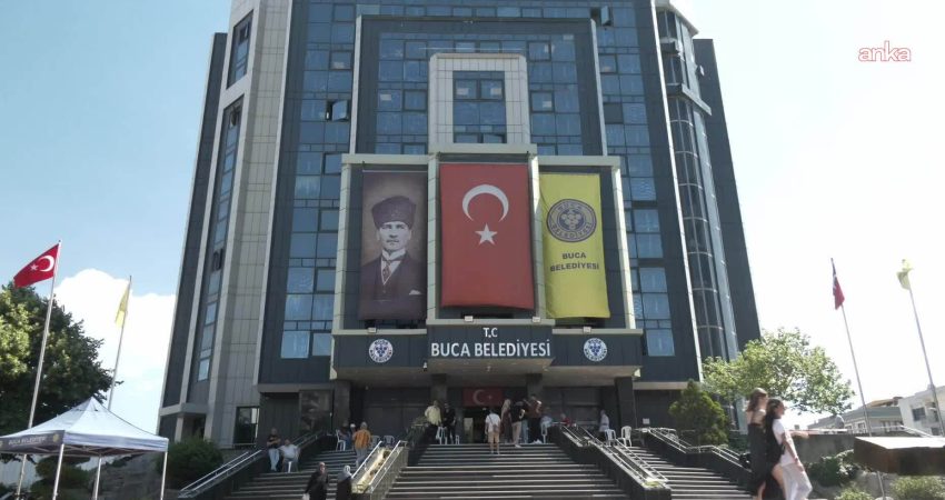 Buca Belediyesi, 30 Ağustos Zafer Bayramı coşkusunu yeşil sahalara taşıyor.