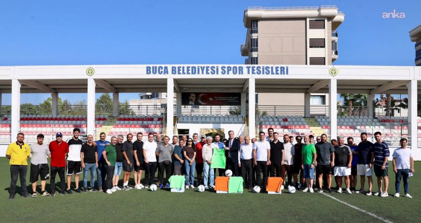 Buca’da amatör futbol kulüplerine destek Buca Belediyesi, gençlerin sporla iç içe büyümesine katkı sunan çalışmaları