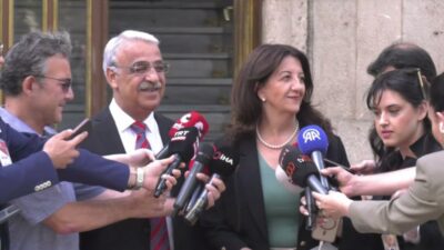 DEM Parti İmralı Heyeti üyeleri Pervin Buldan ve Mithat Sancar,