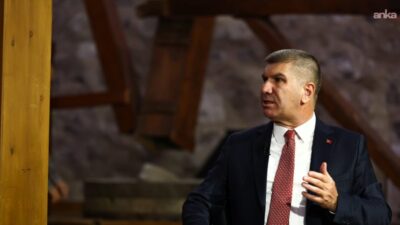 Burdur Belediye Başkanı Ercengiz: “Yeni siyasi yapıda halktan kopmayan bir sistem vaat ediyoruz” CHP'den istifa ederek YENİ Parti'ye katılan Burdur Belediye Başkanı Ali