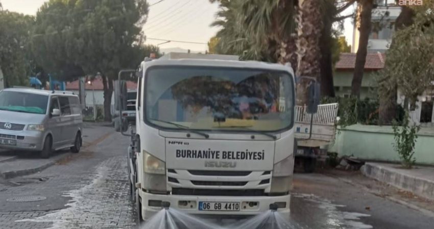 Burhaniye Belediyesi Temizlik İşleri Müdürlüğü ekipleri, kırsal ve merkez mahallelerde