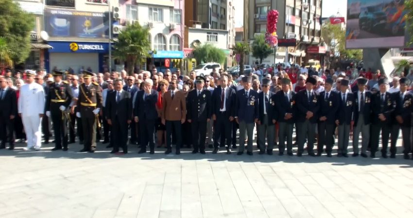 Balıkesir’in Burhaniye ilçesinde, 30 Ağustos Zafer Bayramı’nın 104’üncü yılı coşkulu