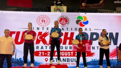 Bursa Büyükşehir Belediyespor Kulübü sporcusu Naz Kayadere, İstanbul'da düzenlenen Uluslararası