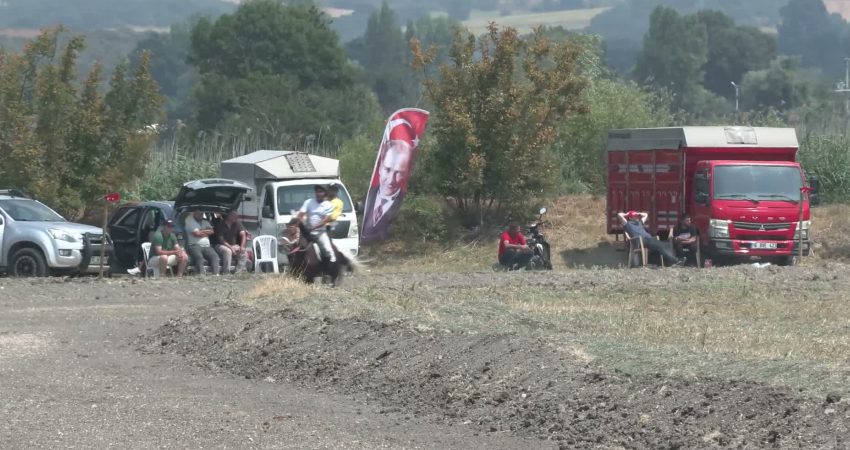 Bursa Büyükşehir Belediyesi tarafından düzenlenen 30’uncu Akçalar Rahvan At Yarışları’nda,