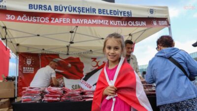 Bursa Büyükşehir Belediyesi, 30 Ağustos Zafer Haftası kapsamında kentin farklı