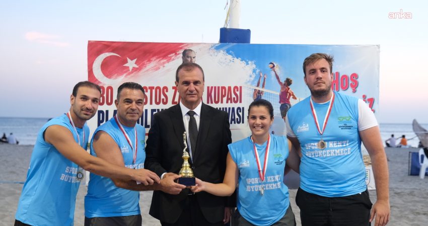 Büyükçekmece’de “Zafer Kupası Plaj Voleybolu Turnuvası” tamamlandı Büyükçekmece Belediyesi’nin 30 Ağustos Zafer Bayramı etkinlikleri kapsamında düzenlediği “Zafer
