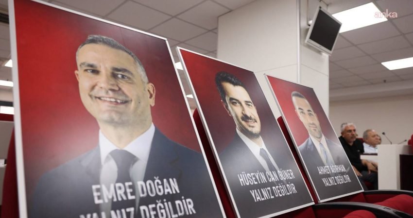 Çankaya Belediye Meclisi'nin ağustos ayı toplantısına bazı meclis üyeleri, tutuklu