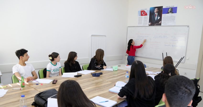 Çankaya Belediyesi Destek Eğitim Merkezi öğrencilerinden önemli YKS başarısı Çankaya Belediyesi Destek Eğitim Merkezleri'nde bu yıl yaklaşık 165 12.