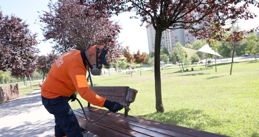 Çankaya Belediyesi, ilçe genelindeki parklarda bakım, onarım ve yenileme çalışması