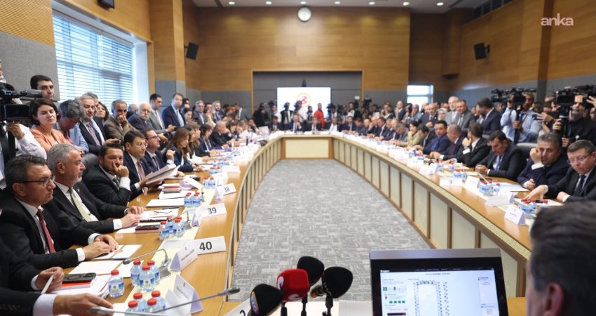  AK Parti Grup Başkanvekili Abdulhamit Gül, "Milli Dayanışma ve Toplumsal