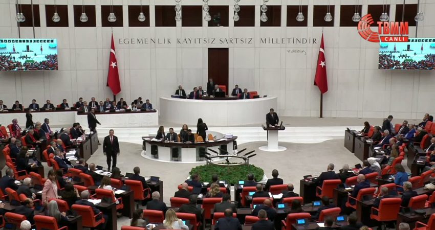 CHP İstanbul Milletvekili Oğuz Kaan Salıcı, "çerçeve yasa" teklifine ilişkin,