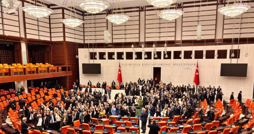 TBMM'de kabul edilen "çerçeve yasa"nın açık oylama sonuçları belli oldu.