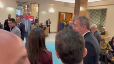 "Çerçeve yasa" teklifini görüşmek üzere toplanan TBMM'de, parti genel başkanlarının