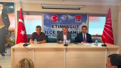 Cumhuriyet Halk Partisi (CHP) Etimesgut İlçe Başkanlığı’nda görev değişiminin ardından