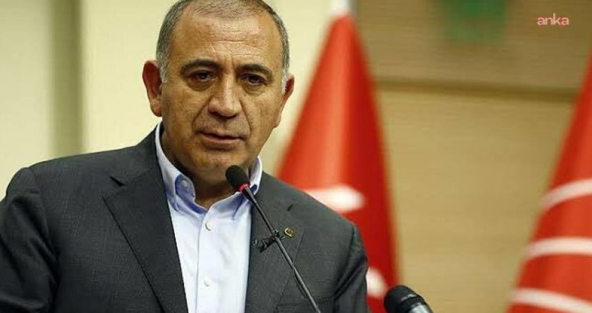 CHP İstanbul İl Başkanı Gürsel Tekin, İstanbul İl Gençlik Kolları