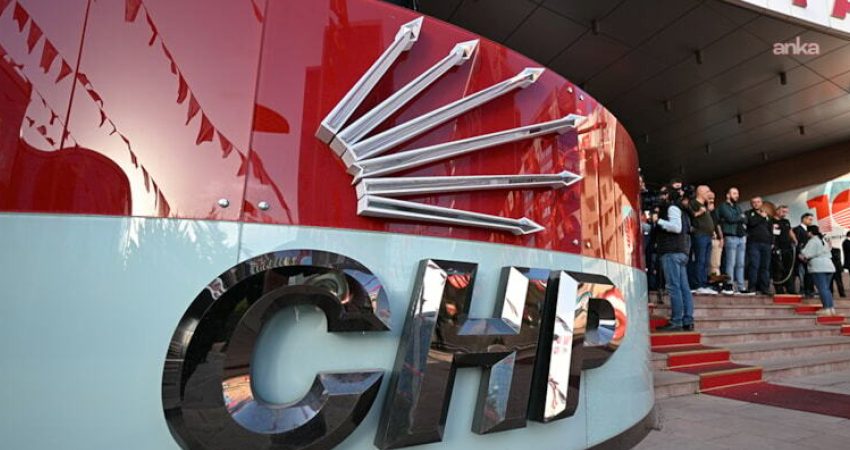 CHP Sözcüsü Müslim Sarı, YENİ Parti Genel Başkanı Özgür Özel’in