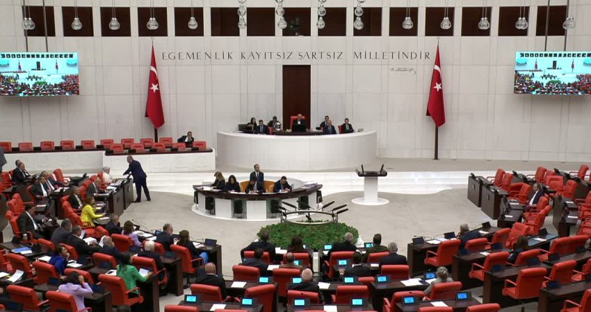 CHP Tokat Milletvekili Kadim Durmaz, 200 liralık banknotun alım gücündeki