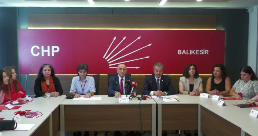 CHP’li Kaya’dan iktidara tepki: “CHP’li belediyeyi cezalandırma zihniyetiyle Balıkesir halkını cezalandıramazsınız” CHP Genel Başkan Yardımcısı Yıldırım Kaya, Balıkesir Büyükşehir Belediyesi'ni partisinin
