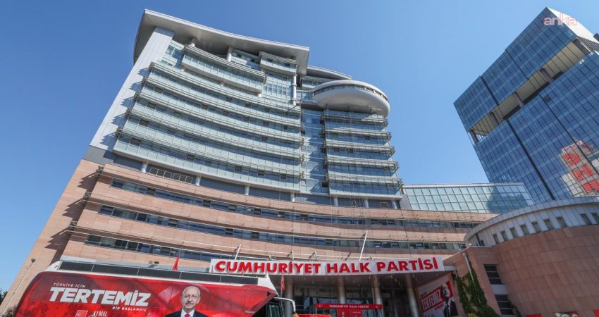 CHP’nin 9 Eylül sonrası sahaya çıkacak otobüsleri hazırlandı CHP Genel Merkezi, 9 Eylül’den sonra yola çıkması planlanan otobüsleri